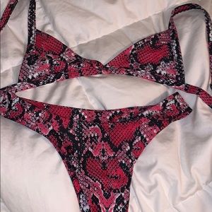 NWOT ZAFUL bikini. Small top and bottom
